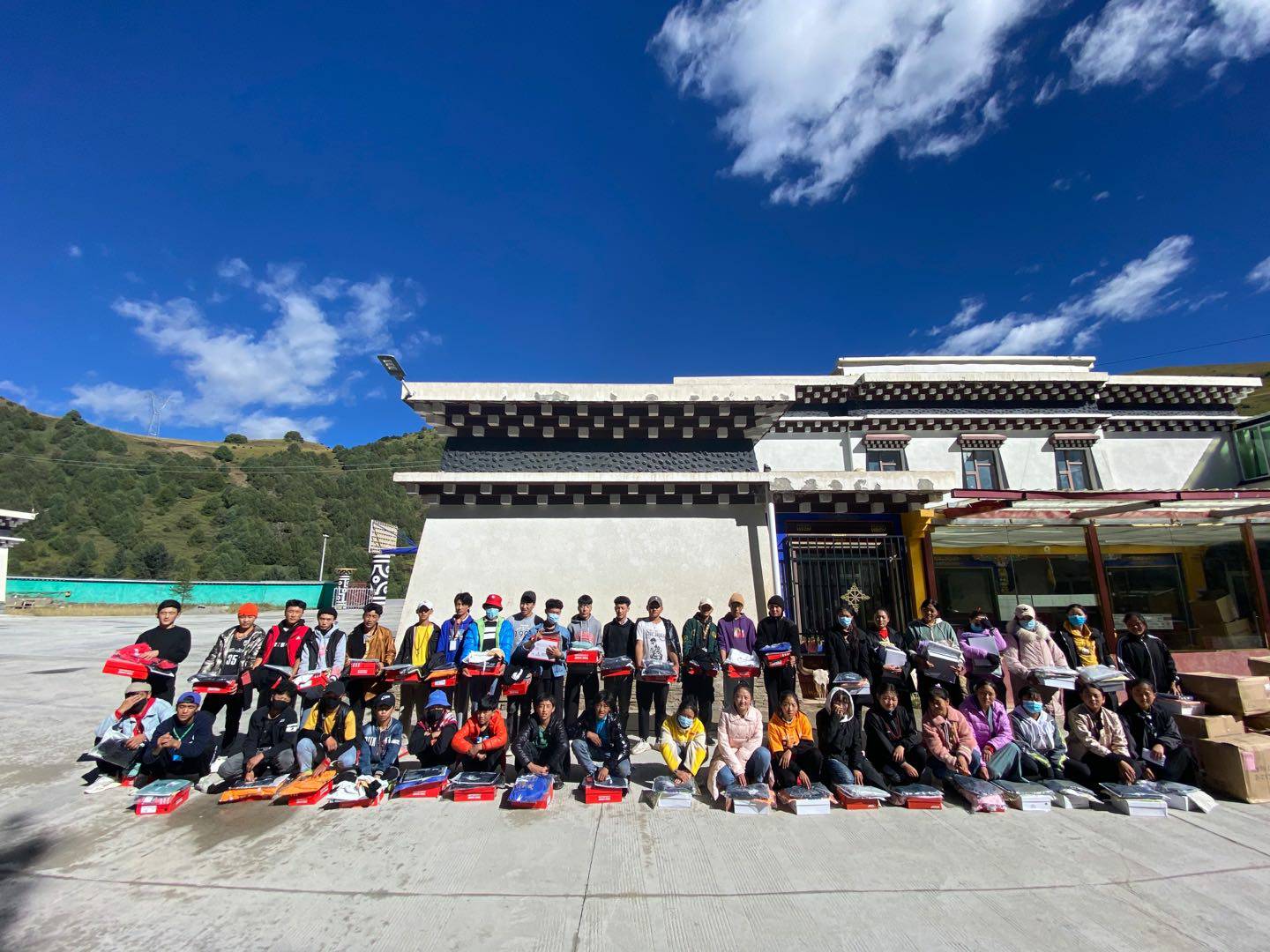 长沙兴宇铸造技术有限公司公益回顾丨家国同欢月同圆 温暖满载甘孜州(图8)